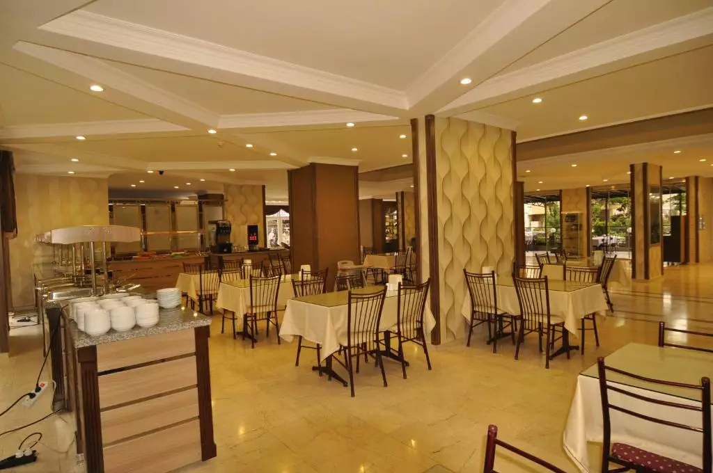 کلاب دورادو مارماریس